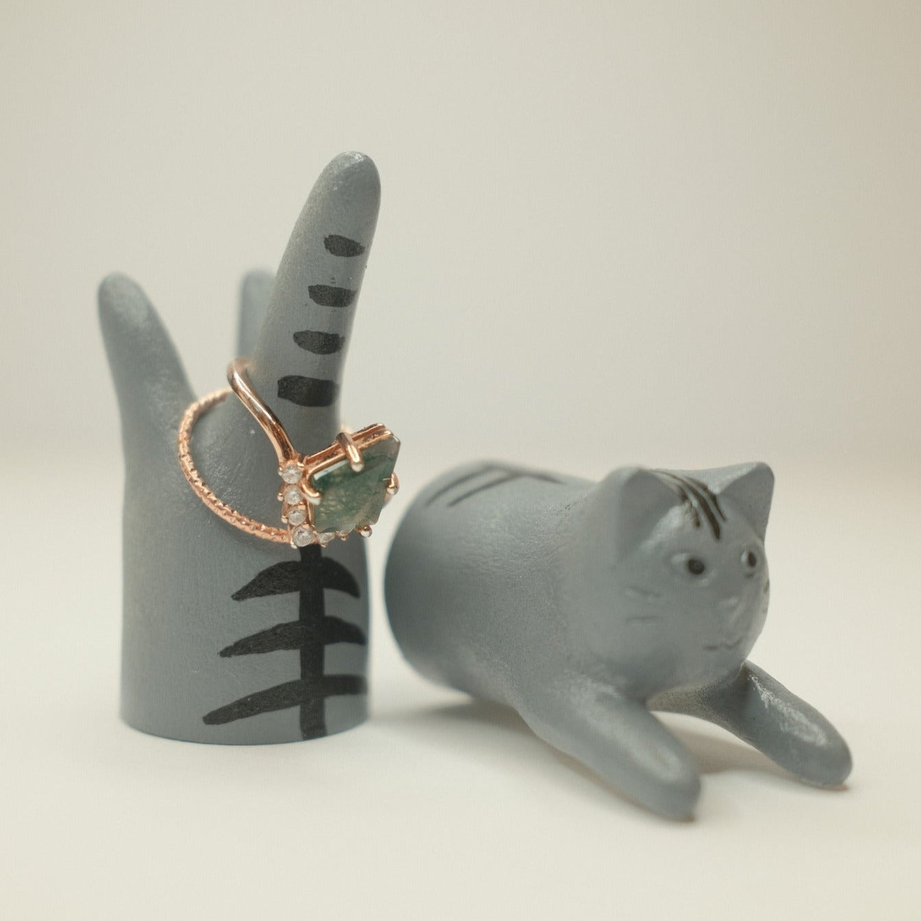 BAP-Jumping Cat Ring Stand